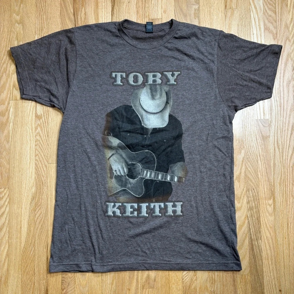 Toby Keith Pre-shrunk Tshirt Large World Better Place With More Cowboys - Unisex